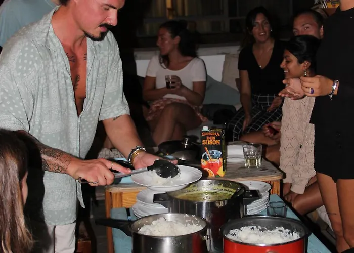 Tamaran House Hostel *