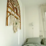 Hostel Tamaran House