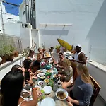 Tamaran House Hostel