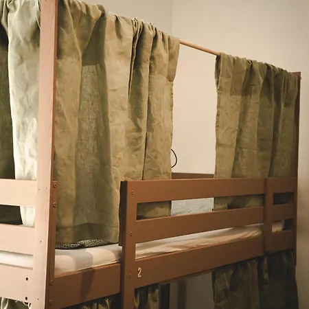 Hostel Tamaran House
