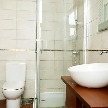 Hostel Tamaran House