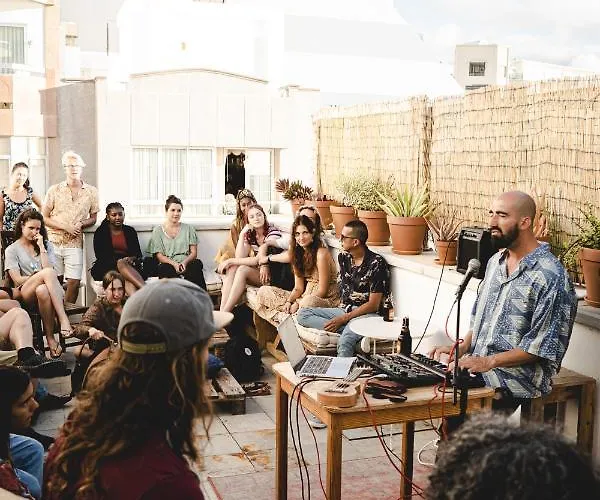 Tamaran House Ostello *